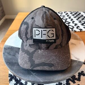 Columbia PFG Black Gray Camo Hat flexfit